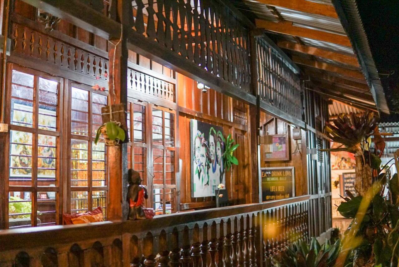 Rumah Kayu Sulawesi Antique Bedugul  Ngoại thất bức ảnh
