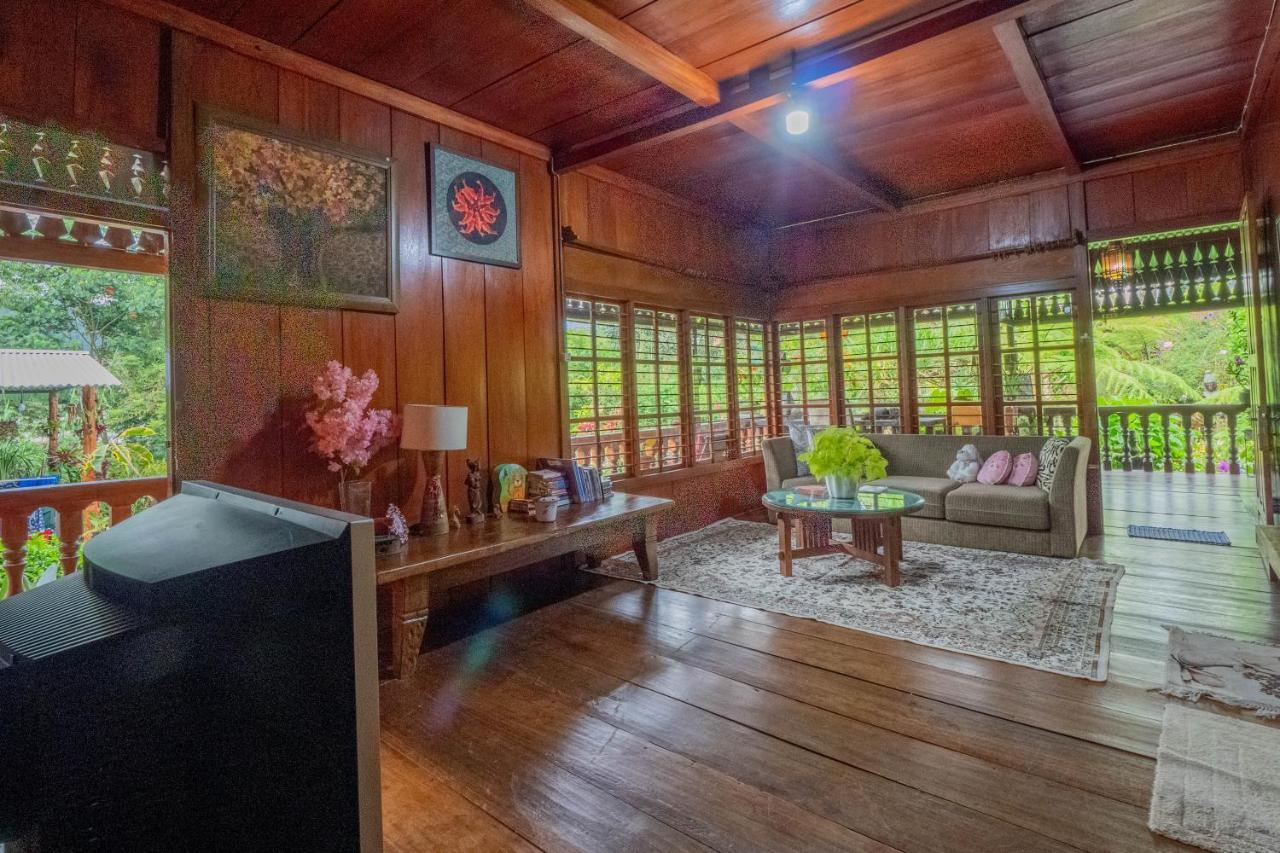 Rumah Kayu Sulawesi Antique Bedugul  Ngoại thất bức ảnh