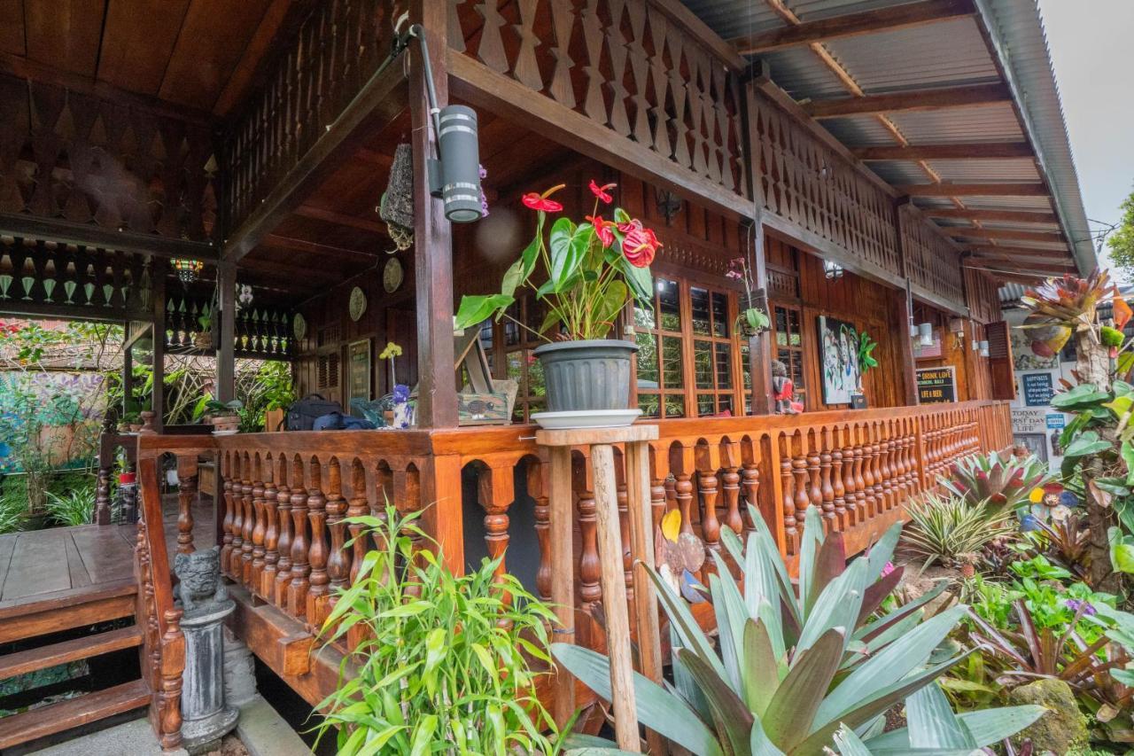 Rumah Kayu Sulawesi Antique Bedugul  Ngoại thất bức ảnh