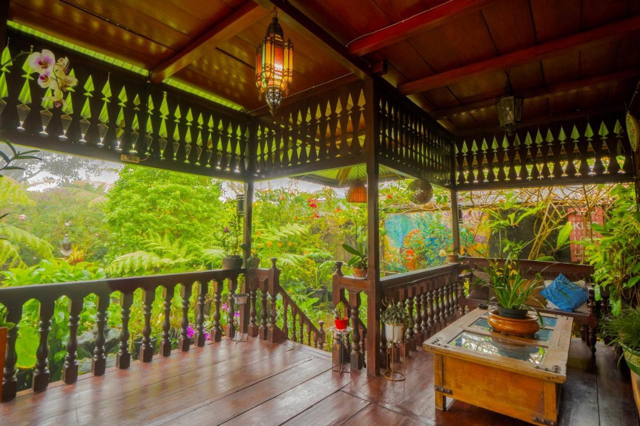 Rumah Kayu Sulawesi Antique Bedugul  Ngoại thất bức ảnh