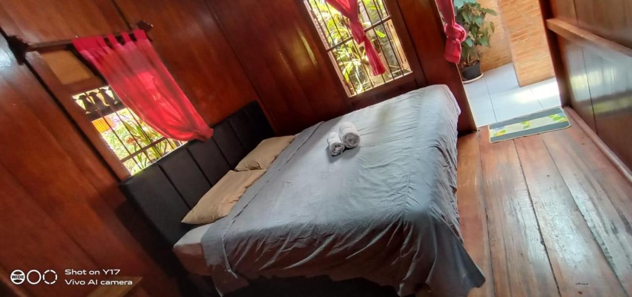 Rumah Kayu Sulawesi Antique Bedugul  Ngoại thất bức ảnh
